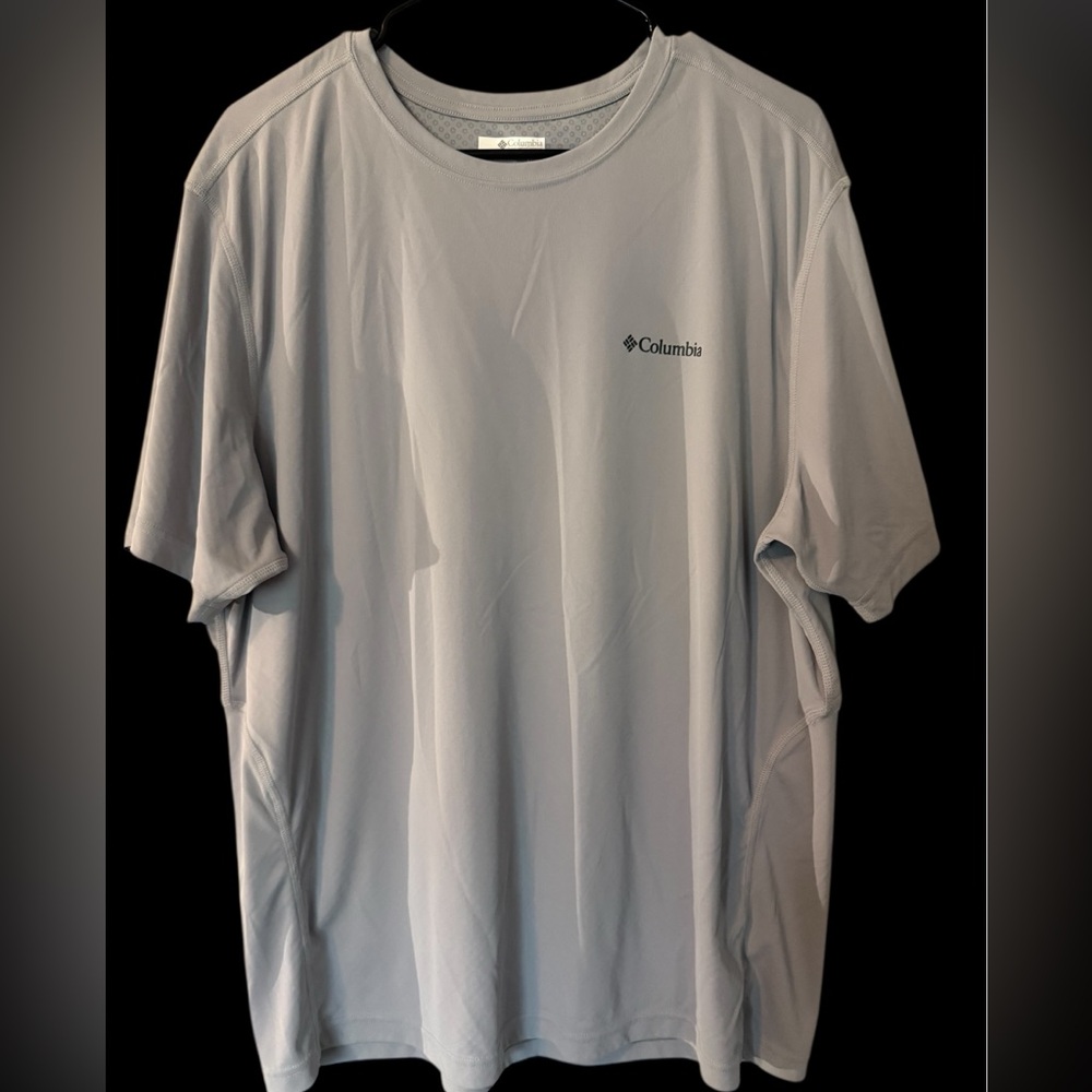 Columbia Men's Light Gray Short Sleeve Tee